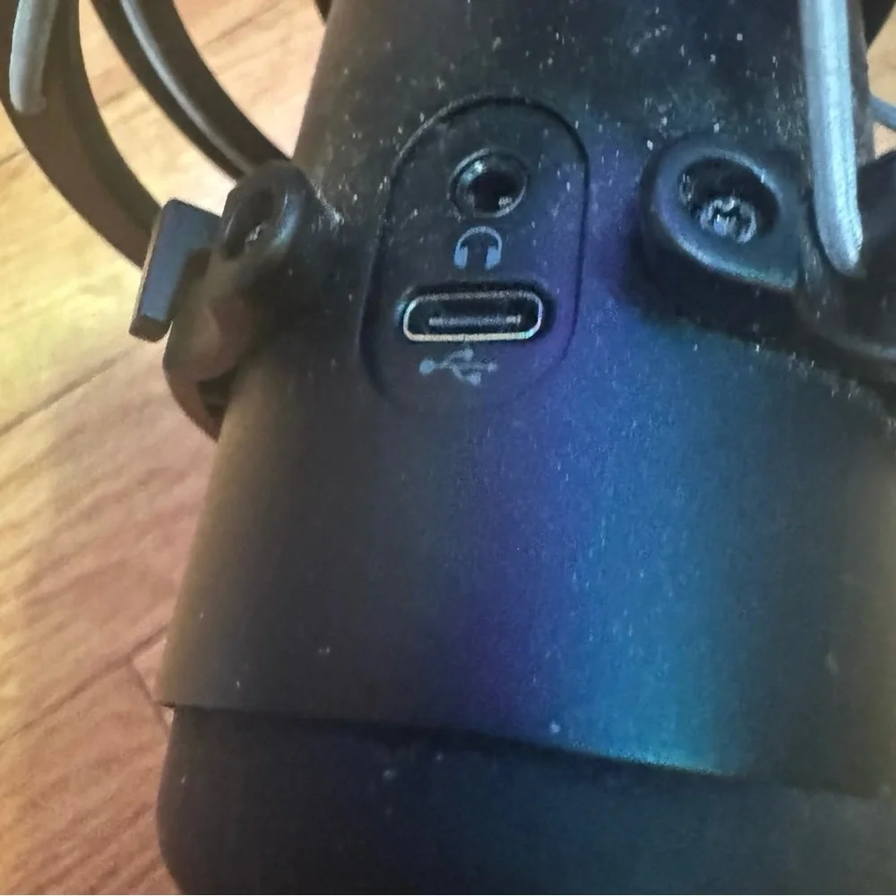 HyperX QuadCast S - USB Microphone - RGB Lighting (First Generation)